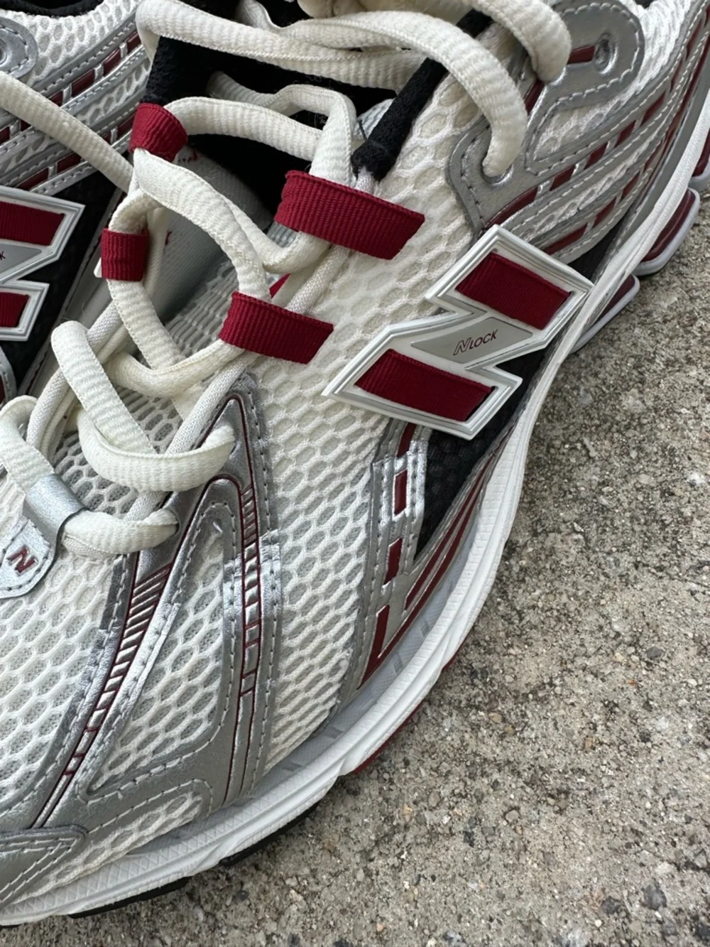 New Balance 1906R Silver Metallic Classic Crimson‎ Men's Shoes Sneakers M1906REA